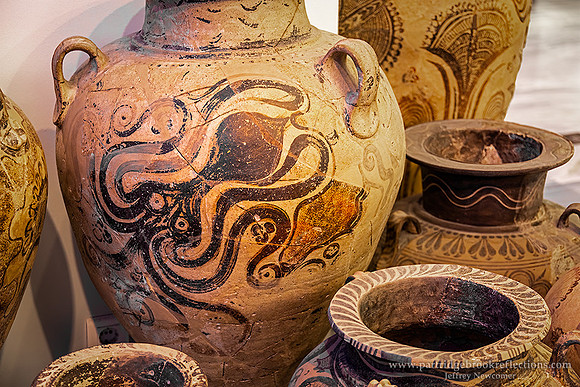 240913PalaceStyleJarsHeraklionArchaeologicalMuseumCreteGr