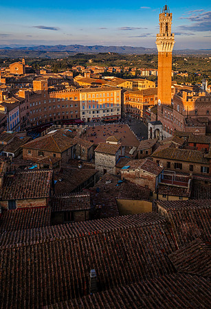 170926AbovePiazzaDelCampoSienaItaly