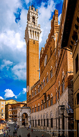 170926Torre-del-MangiaPiazzaDelCampoSienaItaly