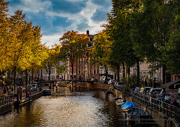 231022WalkingBridgeAmsterdamNe