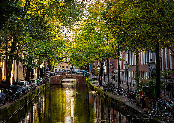 231022GreenCanalAmsterdamNe