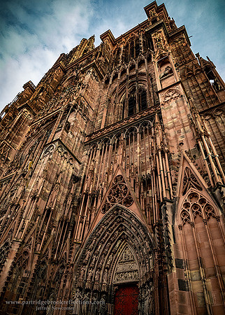 231028LookUpStrasbourgCathedralStrasbourgFrance