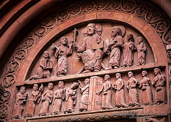 231030DoorTopBeselCathedralSw