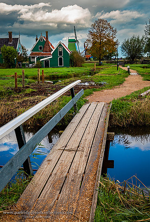 231022CanalCrosssingZaanseSchansZaandamNe