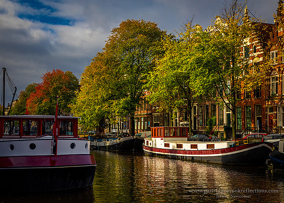 231021OnTheCanalAmsterdamNe