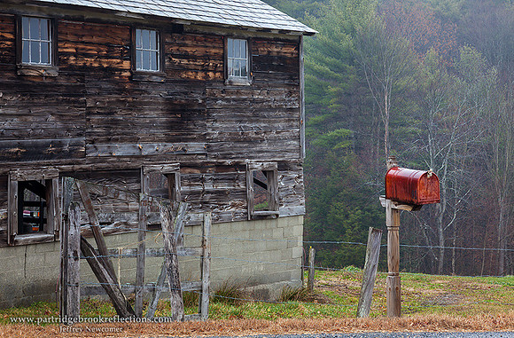 151201RedMailboxChesterfieldNH