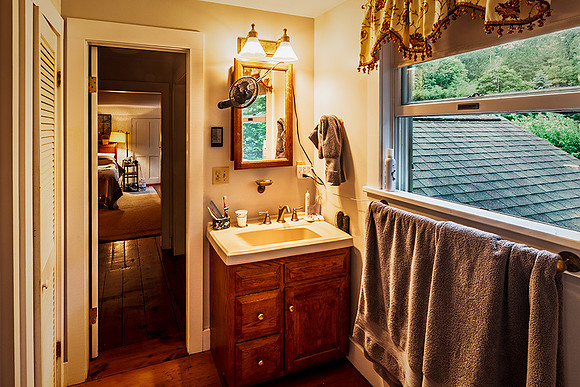 260529MasterBathSpoffordNH