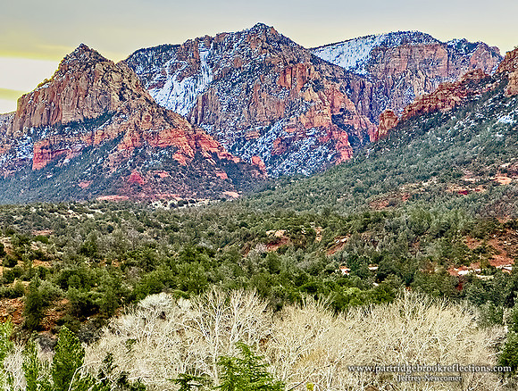 230307PinkJeepMorningSedonaAz