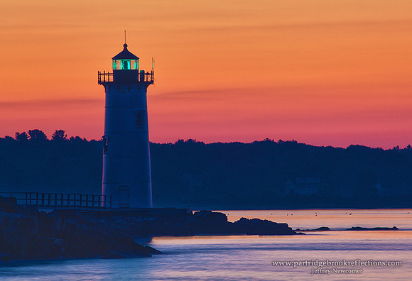 150722PortsmouthHarborLightGlowNewCastleNHC