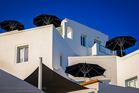 240919UmbrellasImerovigiliSantoriniGr