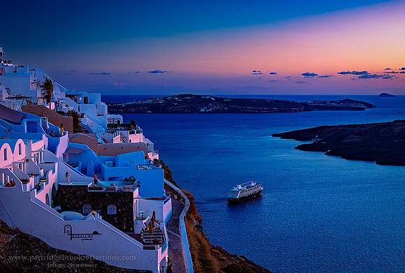 240915EveningStationSantoriniGr
