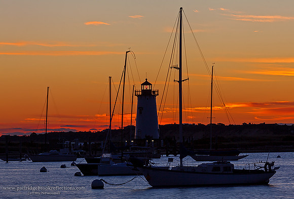 Harbor Light, Sunrise, Edgartoen, Martha's VineyardG