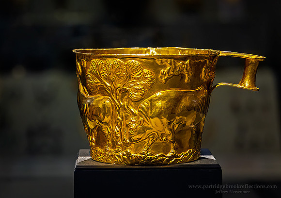 240909VapheioCupsNatArchMuseumAthensGr