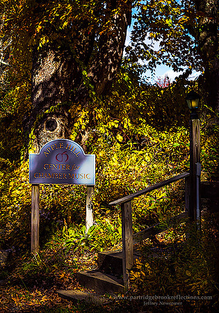 221009AppleHillSignNelsonNH