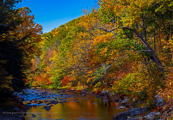221009RiverBendAshuelotRiverSurryNH