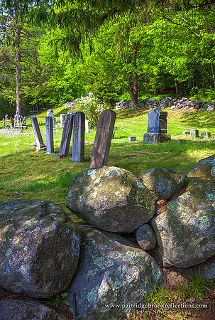 160527NorthCemeteryWallKeeneNH
