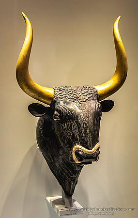 240913StoneBullsHeadHeraklionArchaeologicalMuseumCreteGr