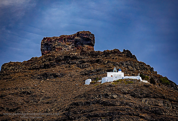 240918SkaroRockChapelImperovigliSantorini