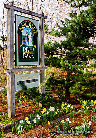100415RiverParkSignKeeneNH